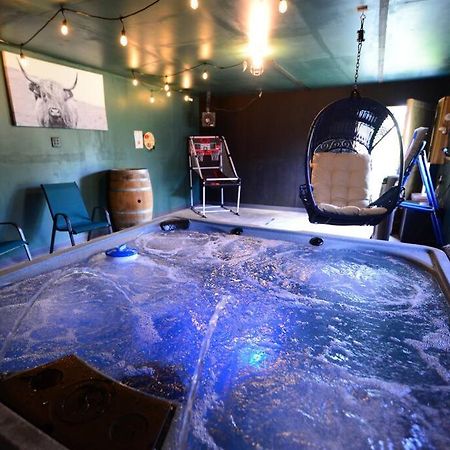 Cozy Cabin With Hottub At Cloverdale Cabins Гінклі Екстер'єр фото