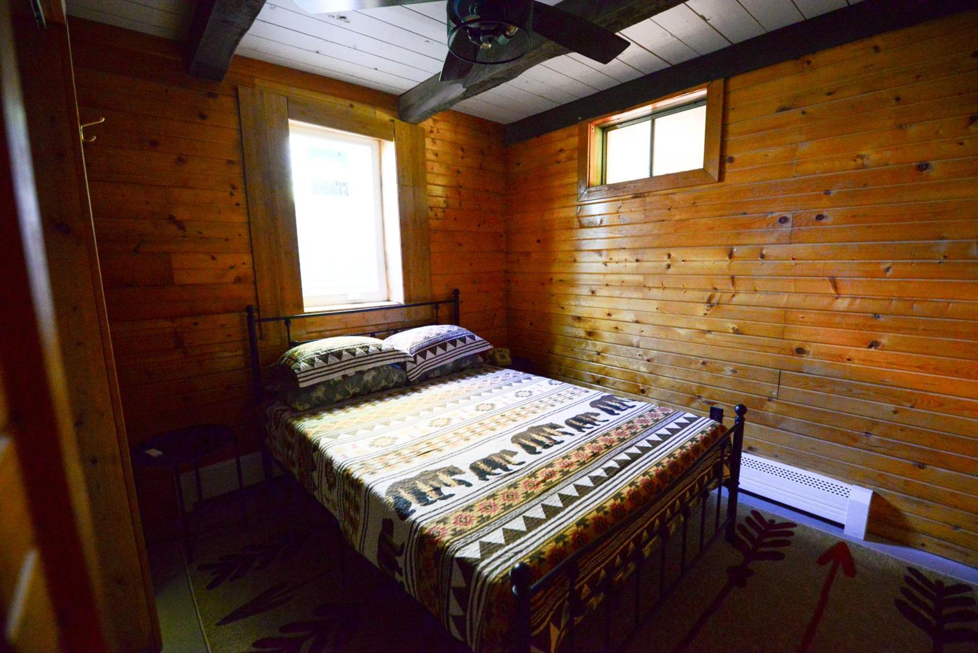 Cozy Cabin With Hottub At Cloverdale Cabins Гінклі Екстер'єр фото