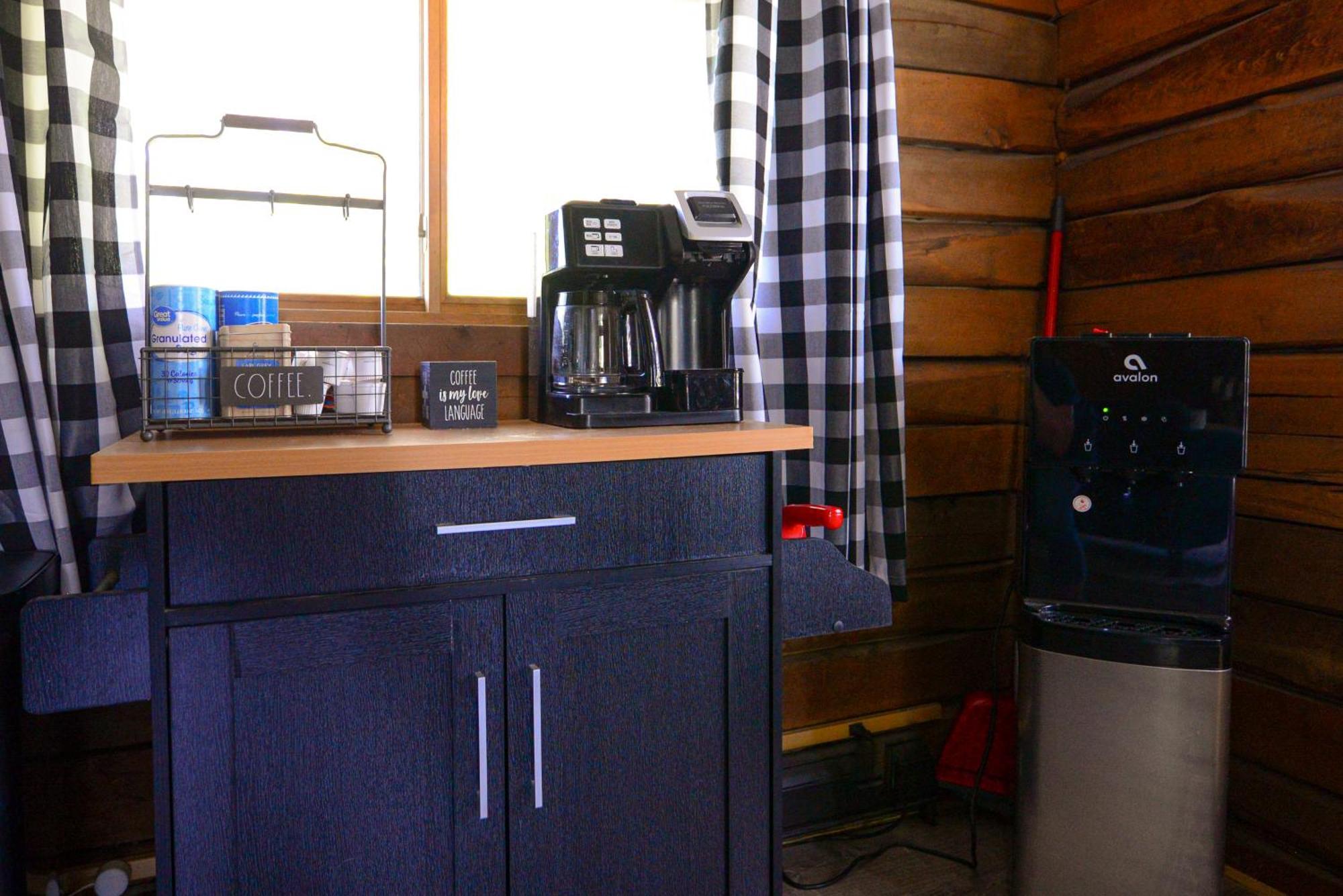 Cozy Cabin With Hottub At Cloverdale Cabins Гінклі Екстер'єр фото